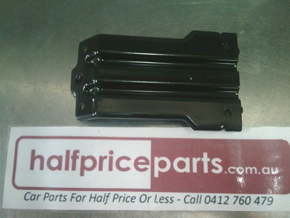 Holden CG Captiva Genuine Left Hand Front Fascia Bracket Lower New Part