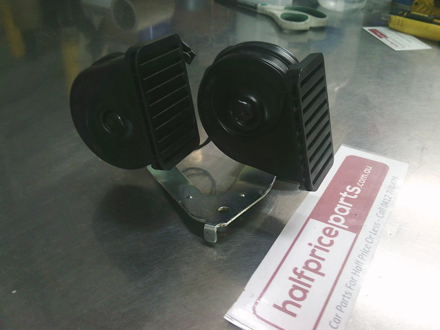 Holden Cascada Genuine Dual Horn Assembly 400 And 500 HZ New Part