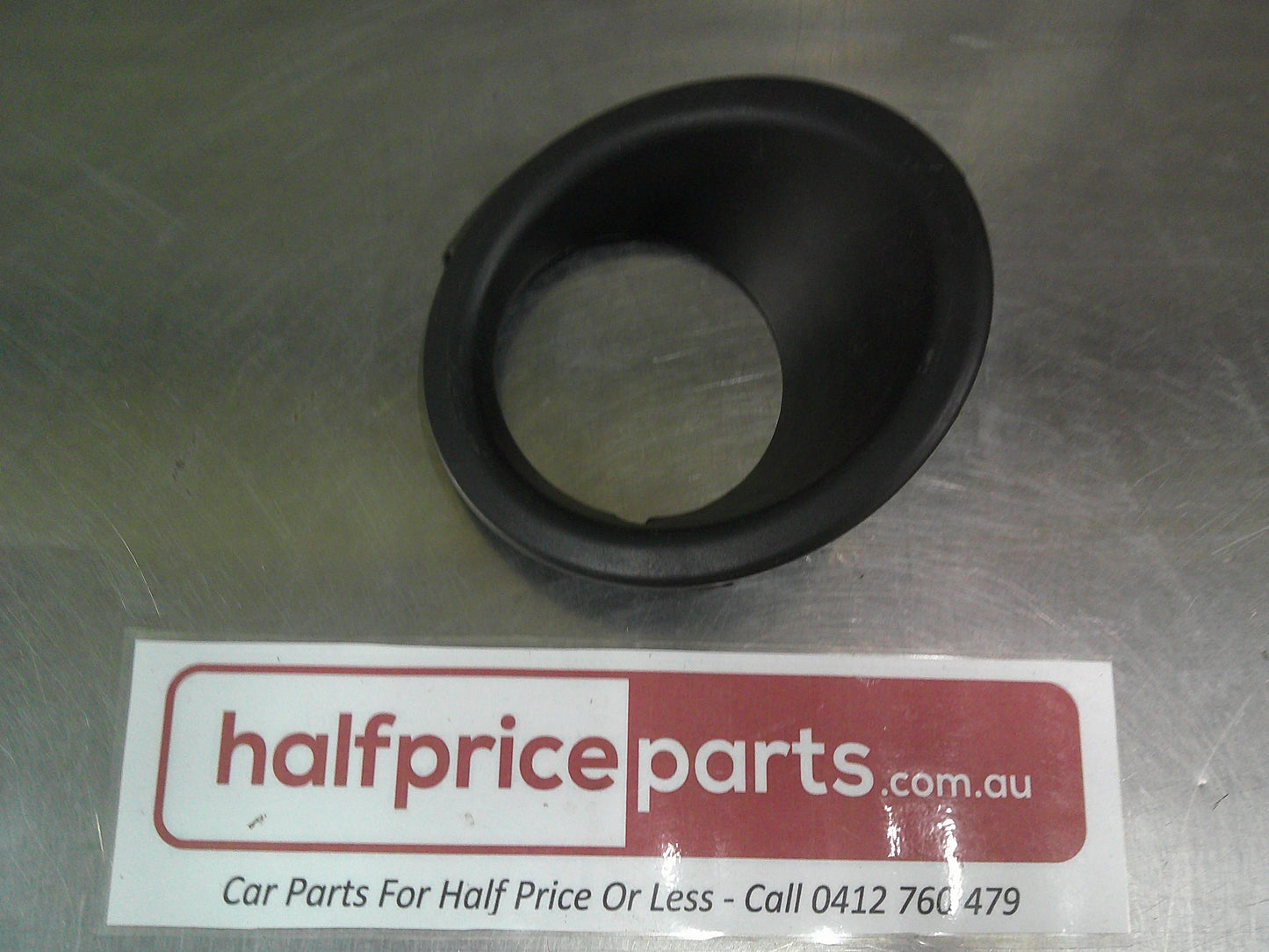 Holden CG7 Captiva Genuine Left Hand Front Fog Light Trim Used Part