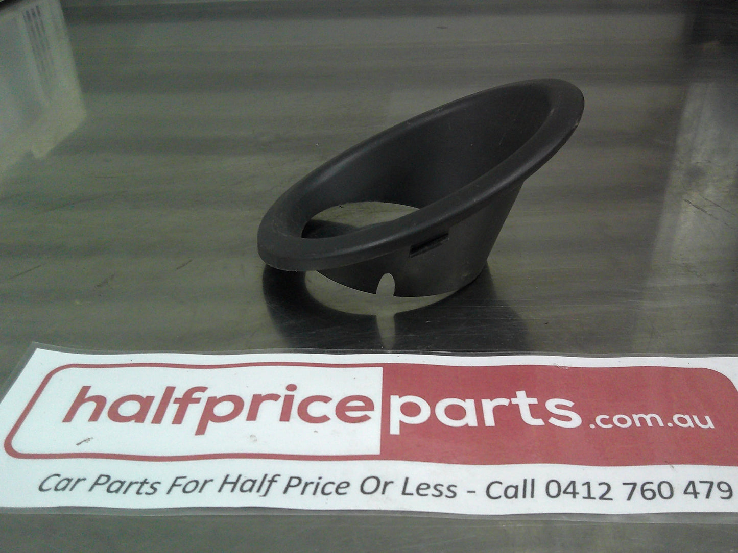 Holden CG7 Captiva Genuine Left Hand Front Fog Light Trim Used Part