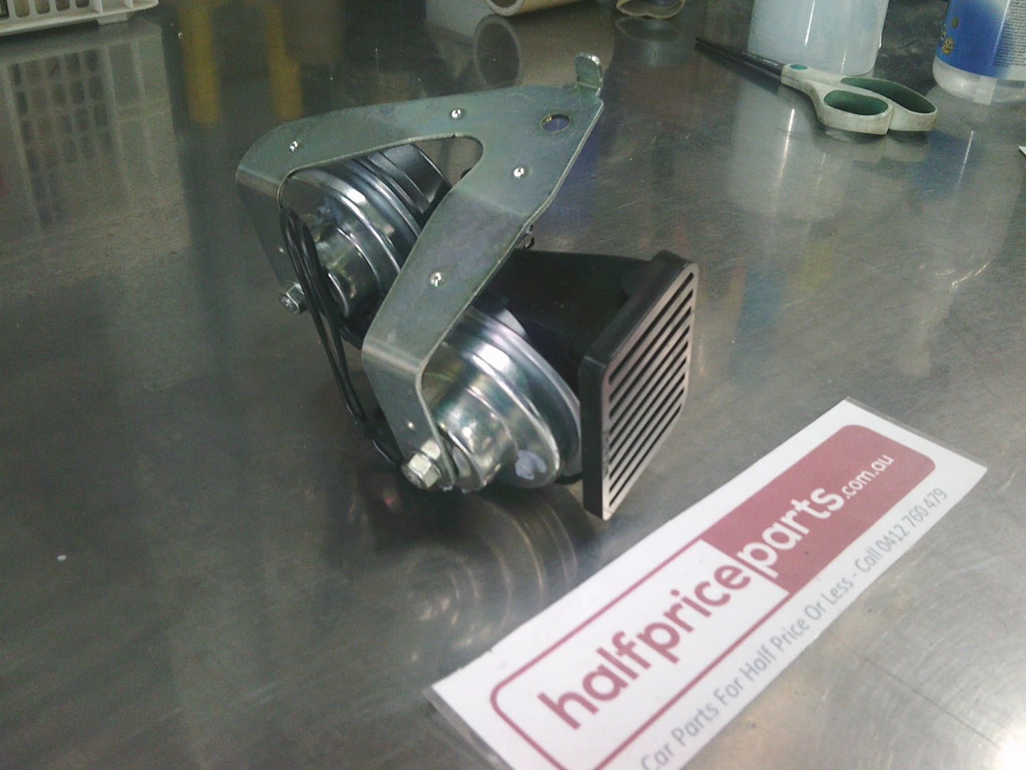 Holden Cascada Genuine Dual Horn Assembly 400 And 500 HZ New Part