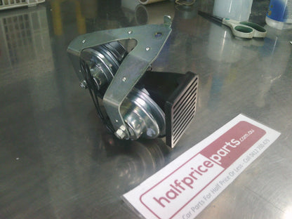 Holden Cascada Genuine Dual Horn Assembly 400 And 500 HZ New Part