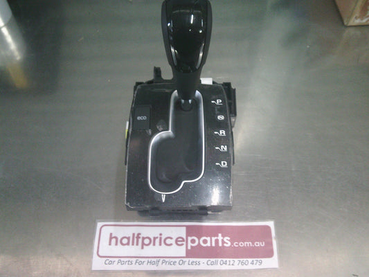 Holden CG Captiva Genuine Automatic Shifter Assembly New Part