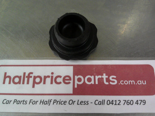 Holden Rodeo/Jackaroo Genuine Oil Cap Suits 1600 Petrol And Diesel Engines New Part