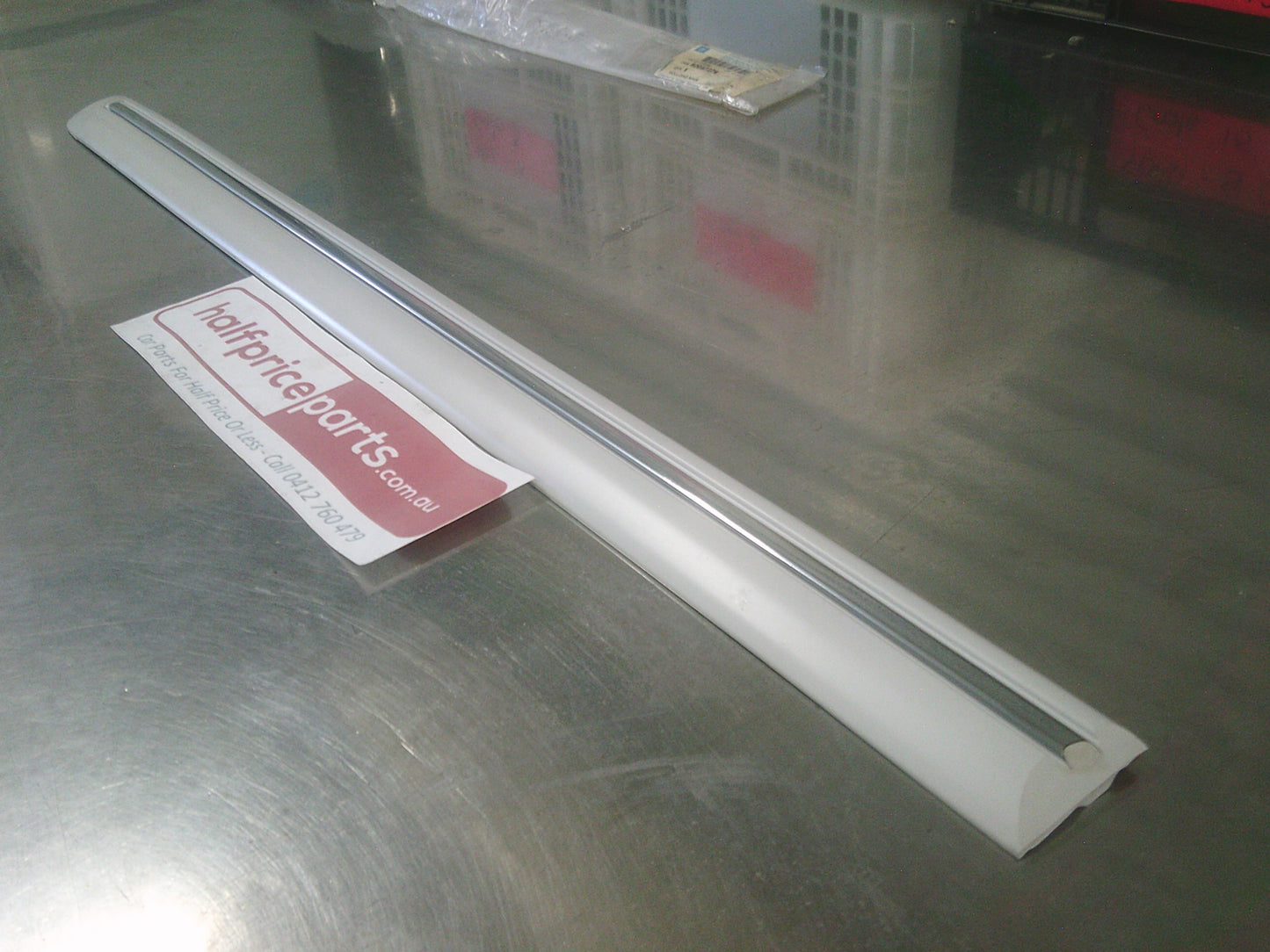 Holden VT/VX Commodore Calais Genuine Right Hand Rear Outer Door Moulding New Part