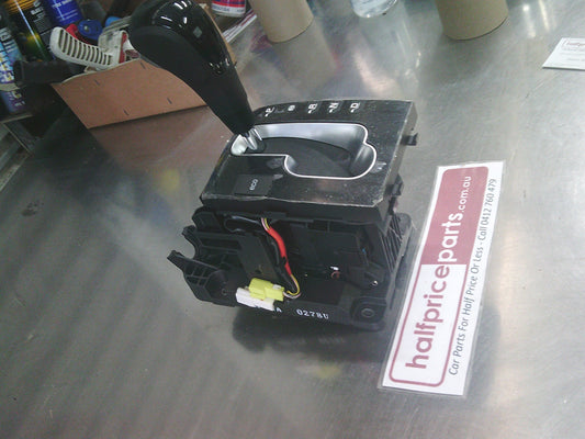 Holden CG Captiva Genuine Automatic Shifter Assembly New Part