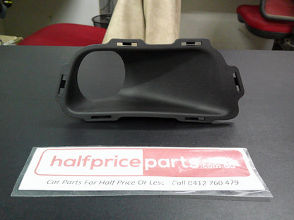 Holden RG Colorado Genuine Left Hand Front Fog Light Inner Plastic New Part