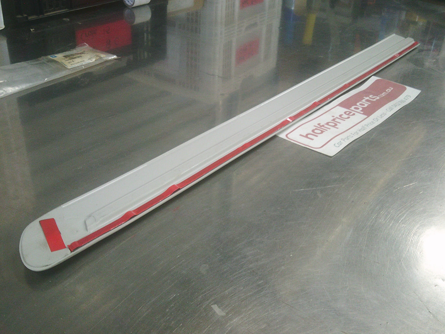 Holden VT/VX Commodore Calais Genuine Right Hand Rear Outer Door Moulding New Part