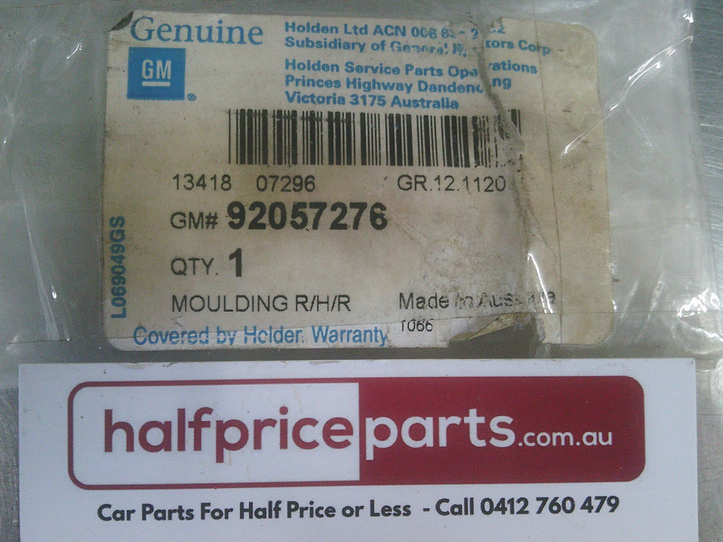 Holden VT/VX Commodore Calais Genuine Right Hand Rear Outer Door Moulding New Part