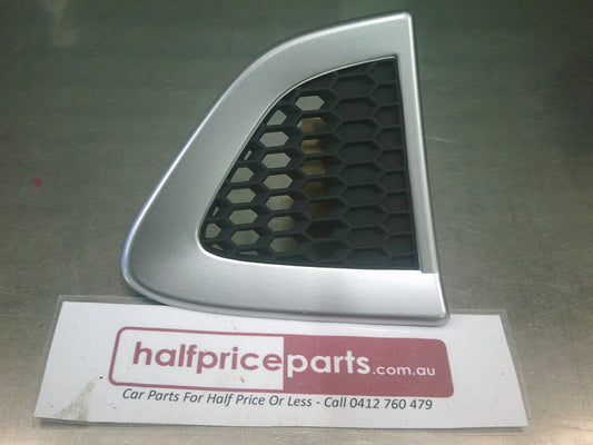 Holden Captiva CG/Captiva 7 Genuine Right Hand Front Guard Trim - New Part