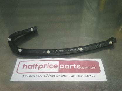 Holden RG Trail Blazer Genuine Right Hand Side Lower Rear Door Weatherstrip New Part