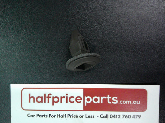 Holden TS Astra Genuine Rear Bumper Fascia Guide Nut New Part