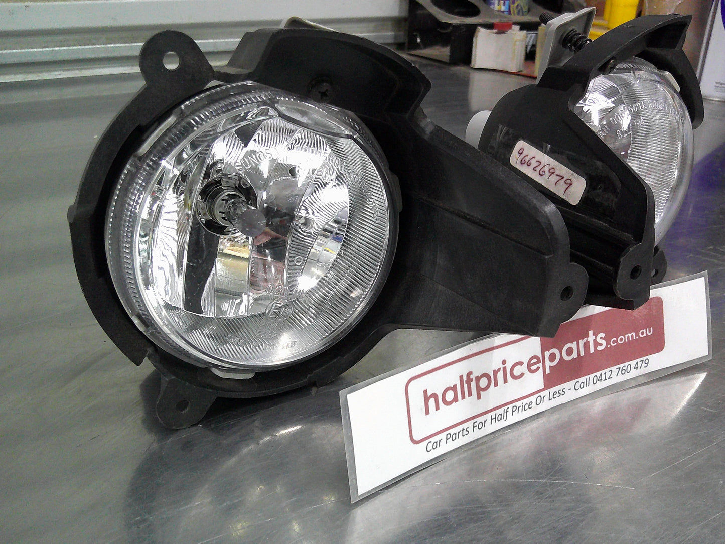 Holden CG7 Captiva Genuine Front Fog Light (Pair) Used Part VGC