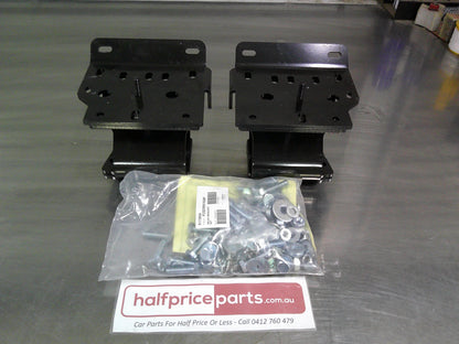 Toyota Hilux 150 Series Genuine Breaker Bull Bar Service Upgrade Fitting Kit (With Bolts) New Part