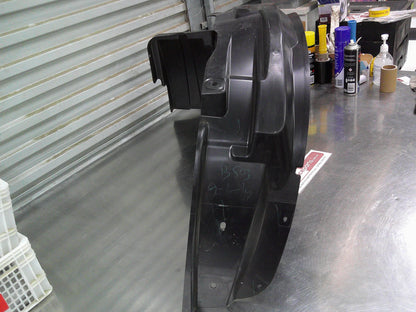 Holden RG Trailblazer Genuine Right Hand Front Inner Wheel Guard Liner New Part