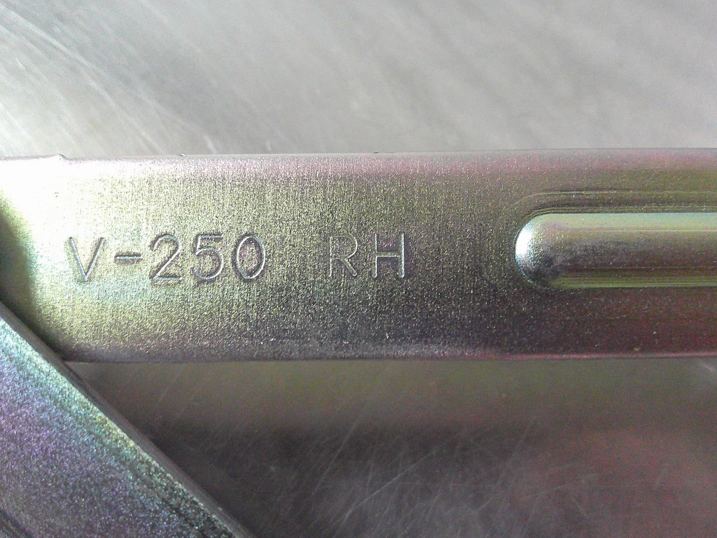 Holden Epica Genuine Right Hand Rear Boot Lid Hinge New Part