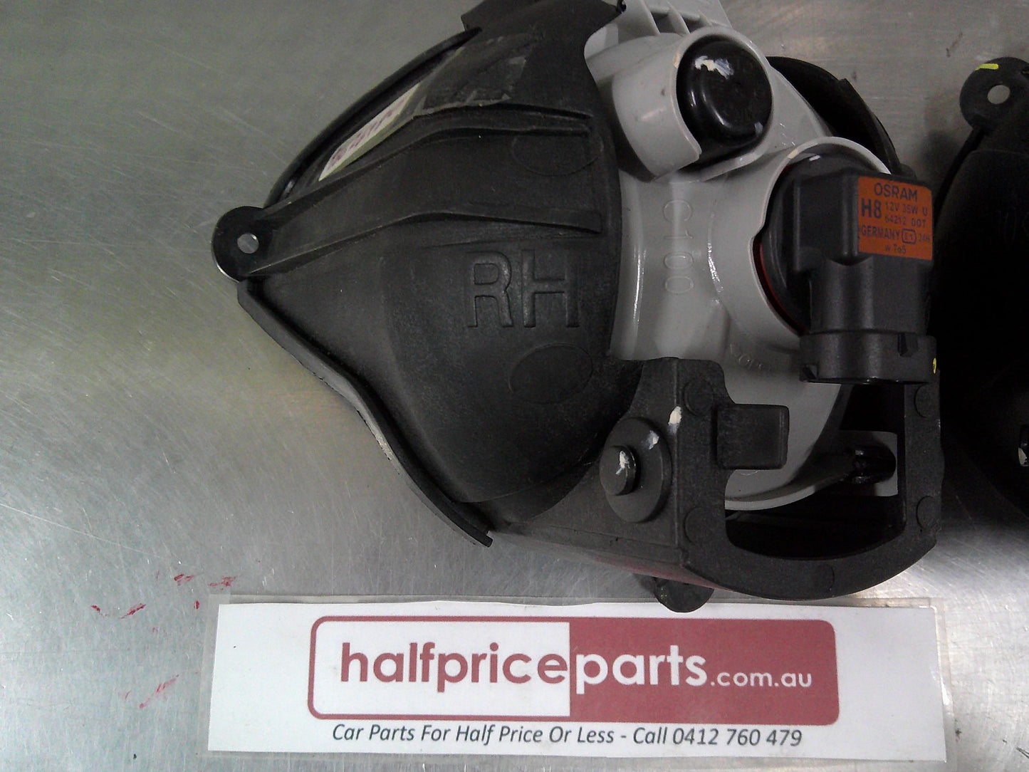 Holden CG7 Captiva Genuine Front Fog Light (Pair) Used Part VGC