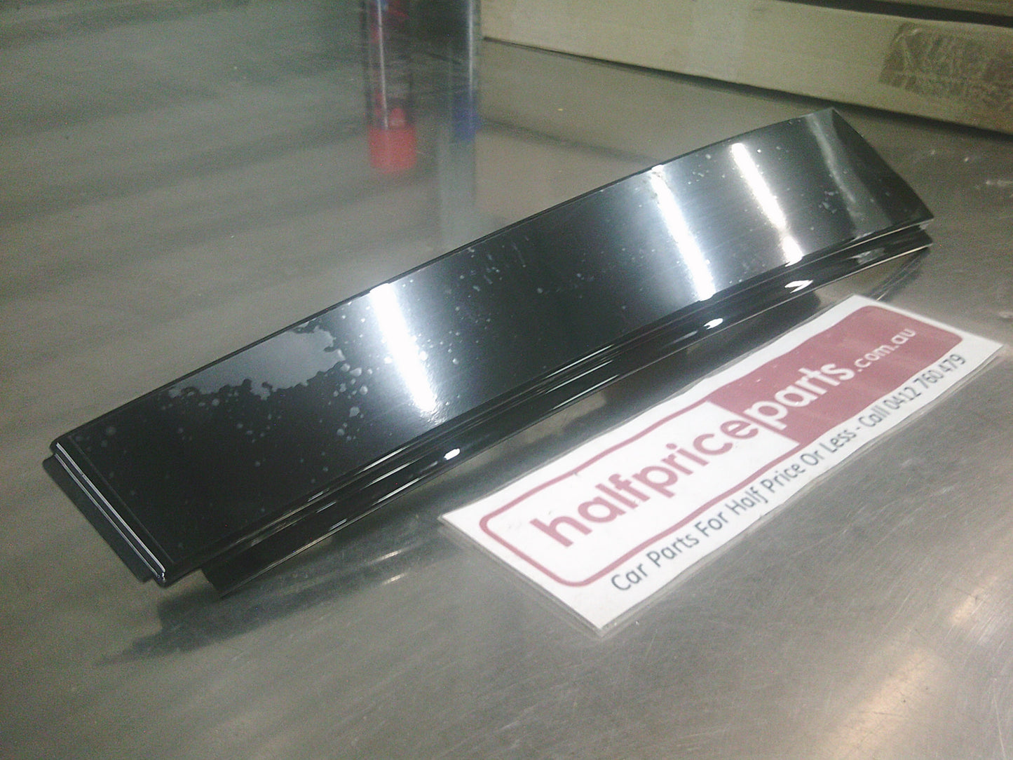 Holden VE/VF Commodore Genuine Rear Left Hand  Pillar Moulding Cover - New Part