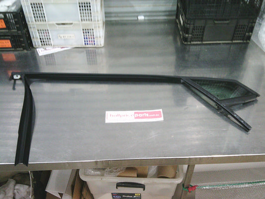 Holden Astra-BK Genuine Left Hand Rear Door Top Door Quarter Glass Weatherstrip New Part