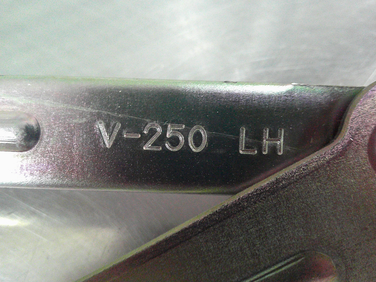 Holden Epica Genuine Left Hand Rear Boot Lid Hinge New Part .