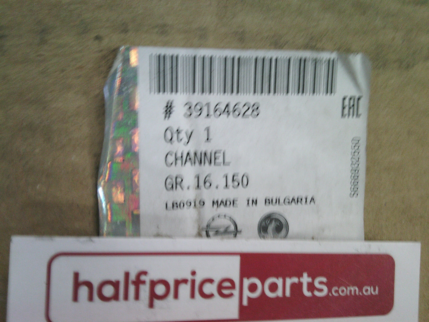Holden Astra-BK Genuine Left Hand Rear Door Top Door Quarter Glass Weatherstrip New Part