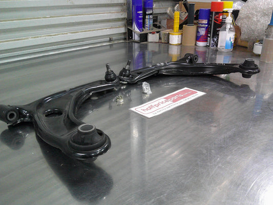 Toyota Yaris/Prius/Corolla Genuine Lower Right And Left Hand No1 Arm Sub Assembly (Sold As Pair Only) New Part