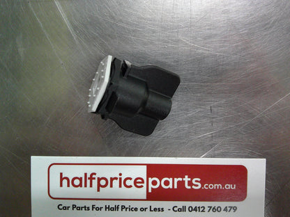 Holden Astra/ Cascada/JH Cruze Genuine Headlight Assembly Retainer New Part