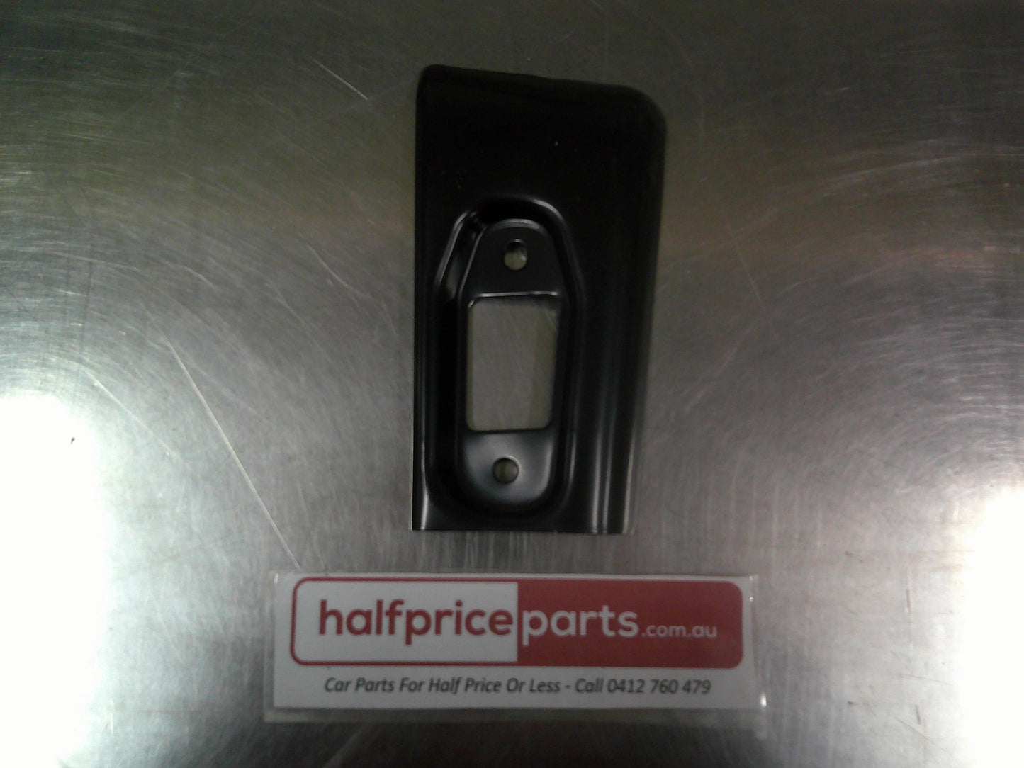 Holden VE Commodore/WM Statesman Genuine Right Hand Front Crossmember Bracket New Part