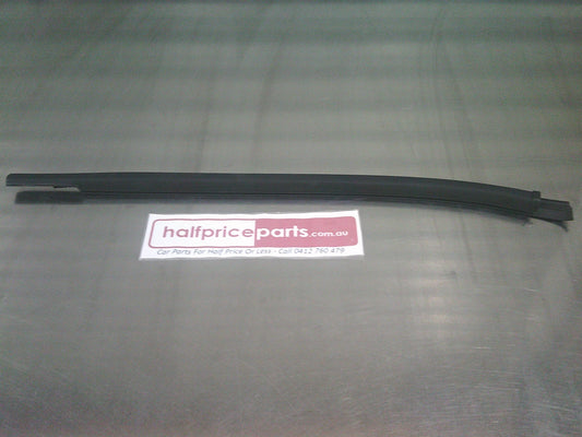 Holden RG Colorado Crew Cab Genuine Passenger Rear Door Window Belt Moulding New Part
