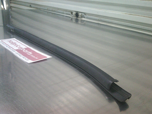 Holden RG Colorado Crew Cab Genuine Passenger Rear Door Window Belt Moulding New Part