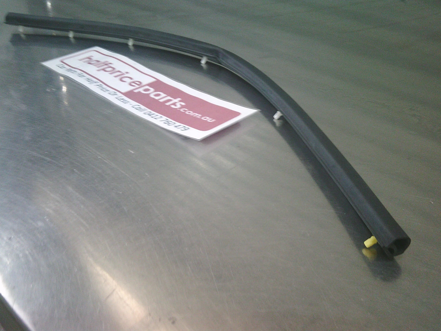 Holden Epica Genuine Right Hand Front Bonnet Seal New Part