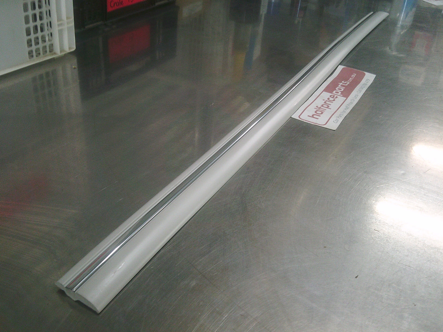 Holden VT/VX Commodore Calais Genuine Left Hand Door Moulding (Unpainted) New