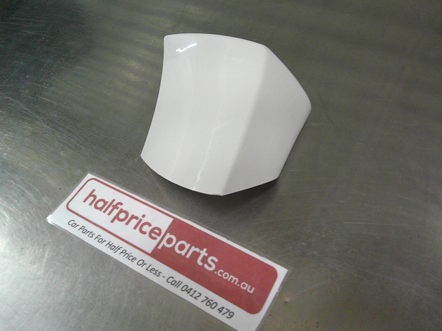 Holden Trax Genuine Right Hand Front Outer Side Door Mirror Bracket Cover (Unpainted) New Part