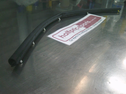 Holden Epica Genuine Right Hand Front Bonnet Seal New Part
