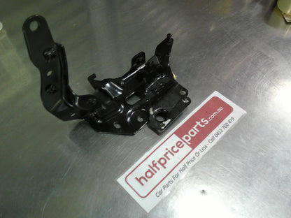 Holden VF Commodore/WN Caprice Genuine Hinge Support Bracket New Part