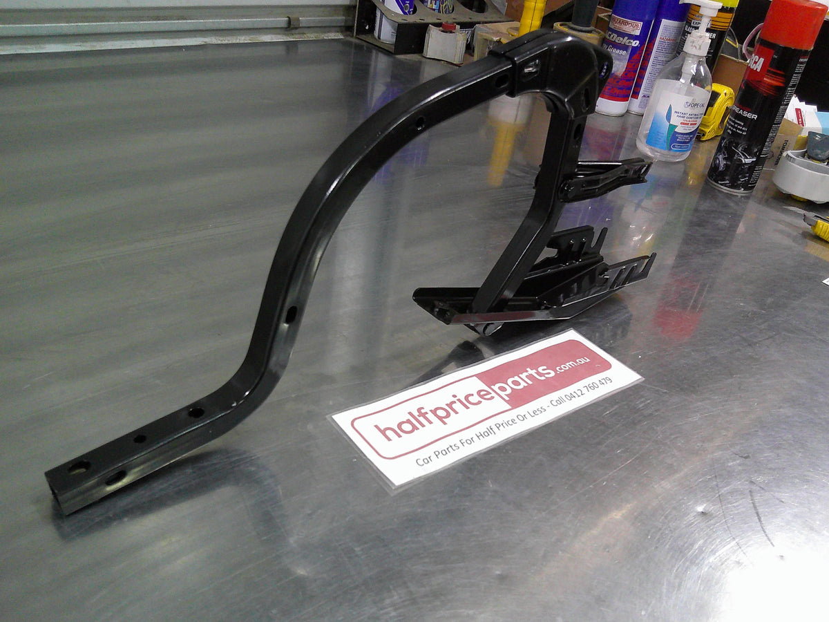Toyota Camry Sedan Genuine Right Hand Rear Boot Hinge New Part