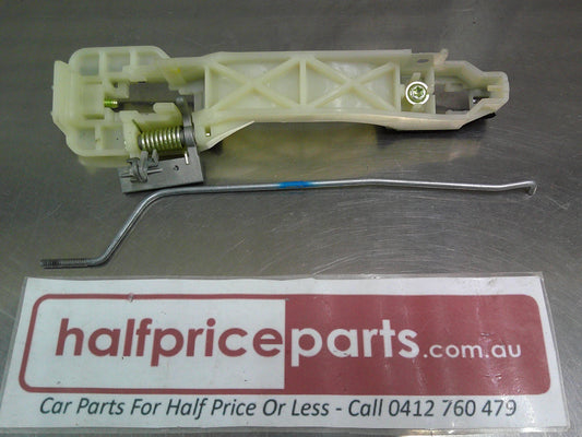 Holden CG Captiva Genuine Right Hand Front Door Handle Inner Hardware New Part