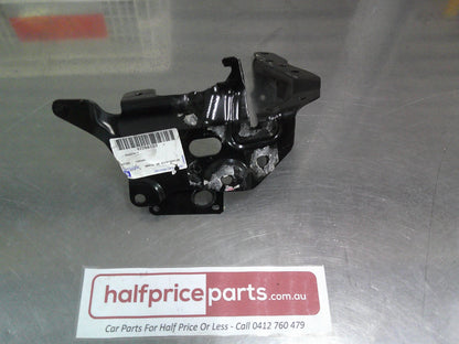 Holden VF Commodore/WN Caprice Genuine Hinge Support Bracket New Part