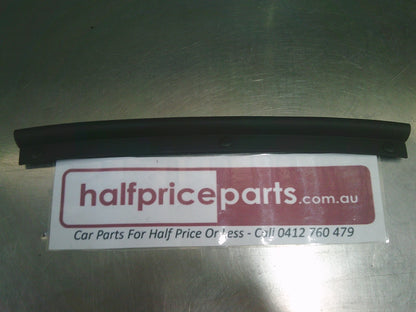 Holden CG Captiva Genuine Left Hand Front Bonnet Hood Seal New Part