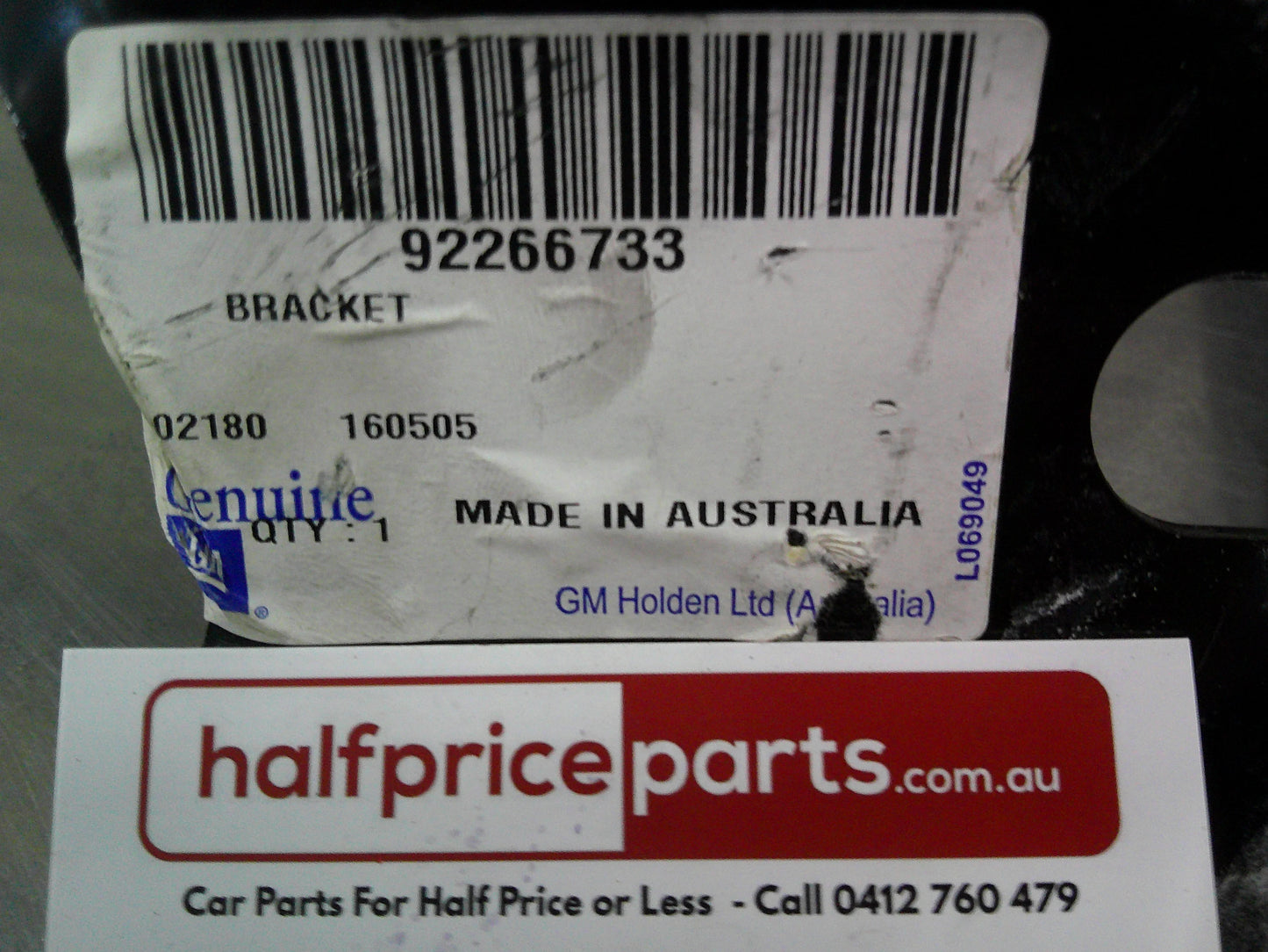Holden VF Commodore/WN Caprice Genuine Hinge Support Bracket New Part