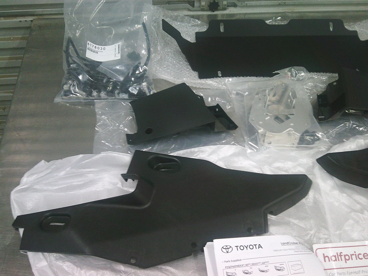 Toyota Landcruiser Prado GX/GXL/Altitude Genuine Bull Bar Fitting Kit (Less 2 Main Mounting Brackets) New Part