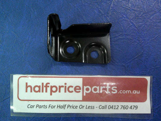 Holden Astra J Genuine Right Hand Front Headlight Top/Bottom Mounting Bracket New Part