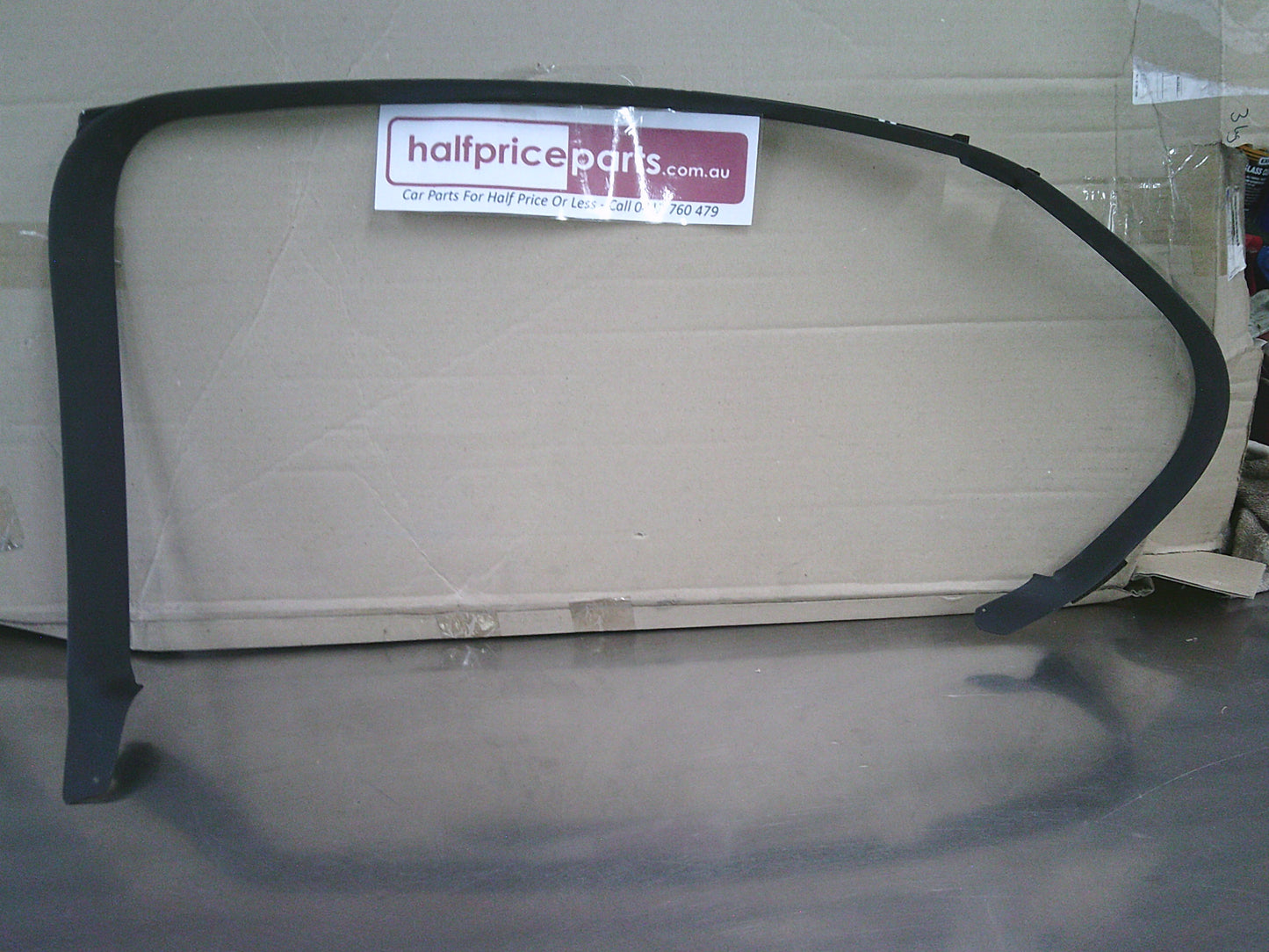 Holden VE Commodore Genuine Right Hand Rear Door Window Garnish New Part