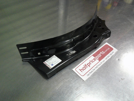 Holden Astra-K Genuine Right Hand Front Guard Support New Part