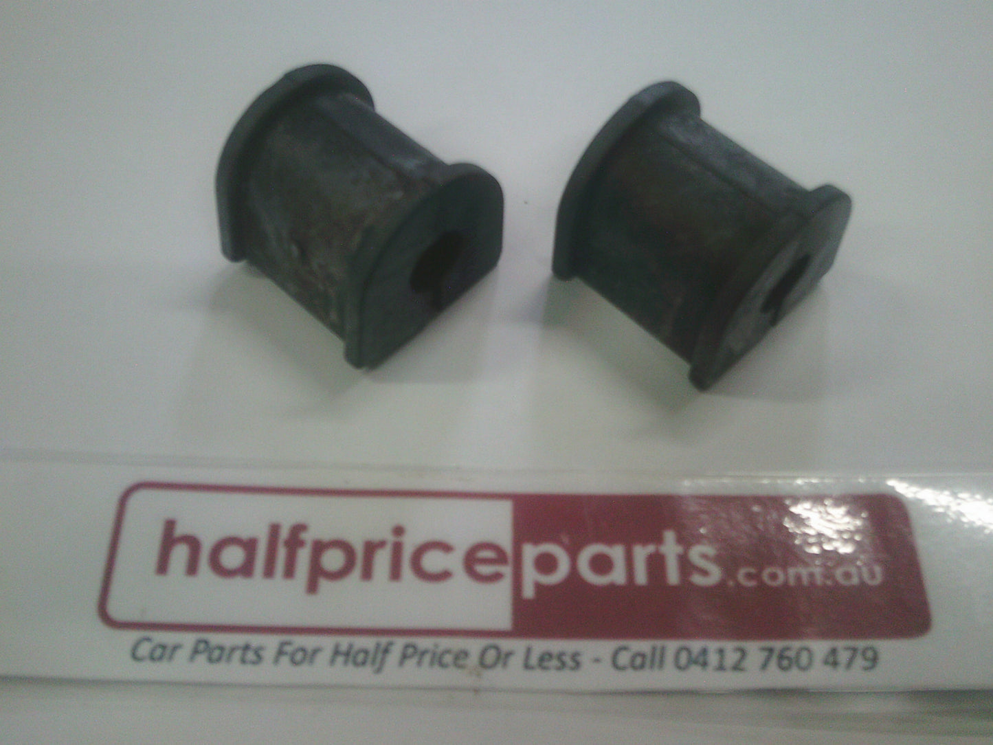 Holden VT/VX/VY/VZ Commodore Genuine Rear Sway Bar Bushing Pair New Part
