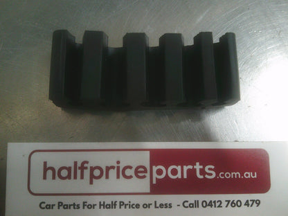 Holden VZ Monaro Genuine Fuel Line Rubber Retainer New Part