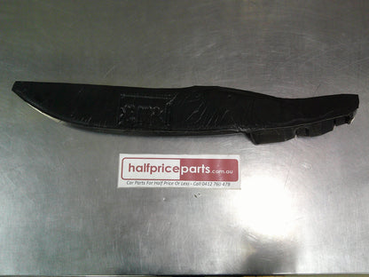 Holden CG5 Captiva Maxx Genuine Front Right Hand Door Pillar Insulator New Part.