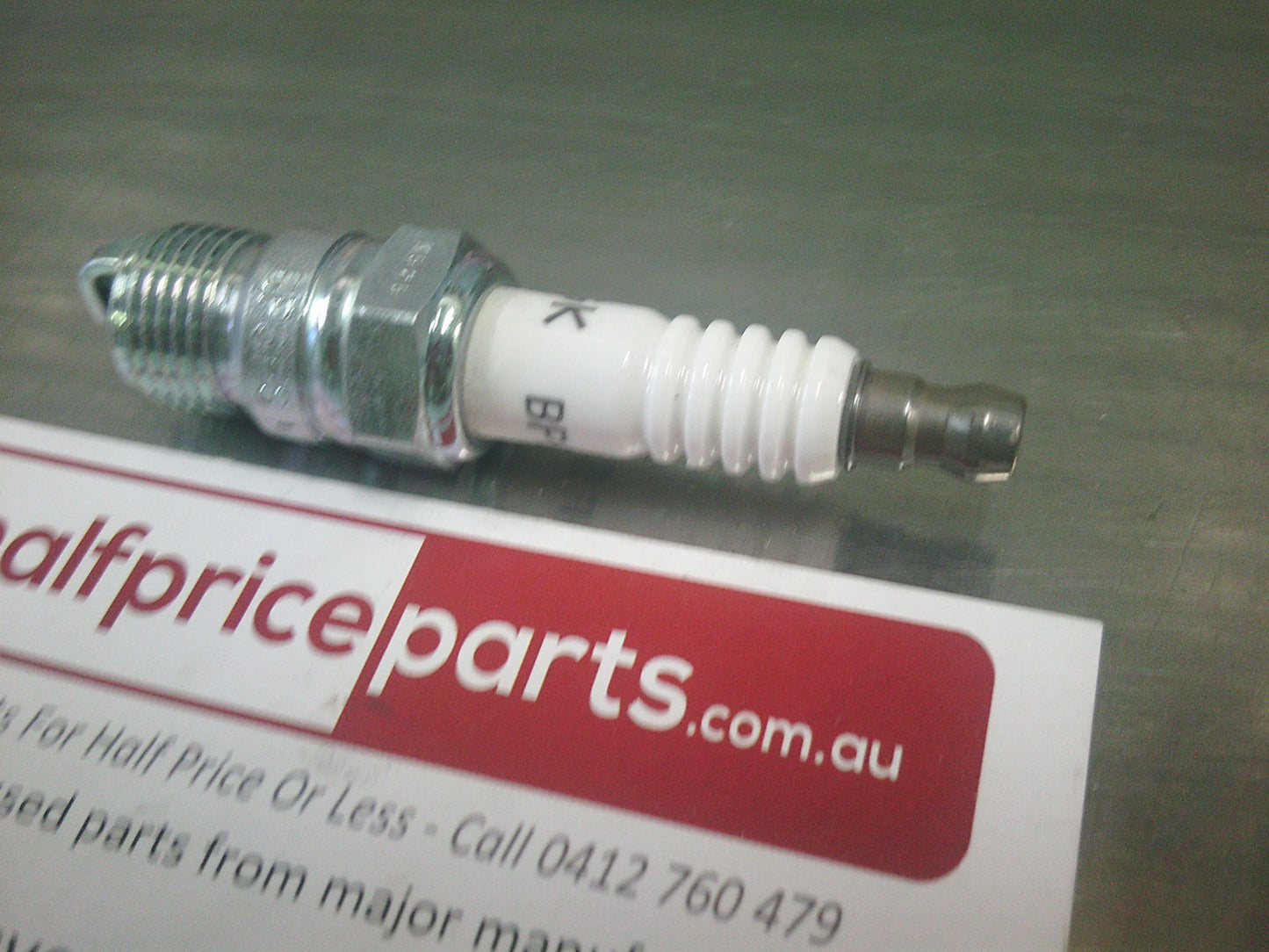 NGK Spark Plug Suits Holden Commodore/Caprice/Statesman/Ford Falcon/Vauhall/ Bedford - New Part
