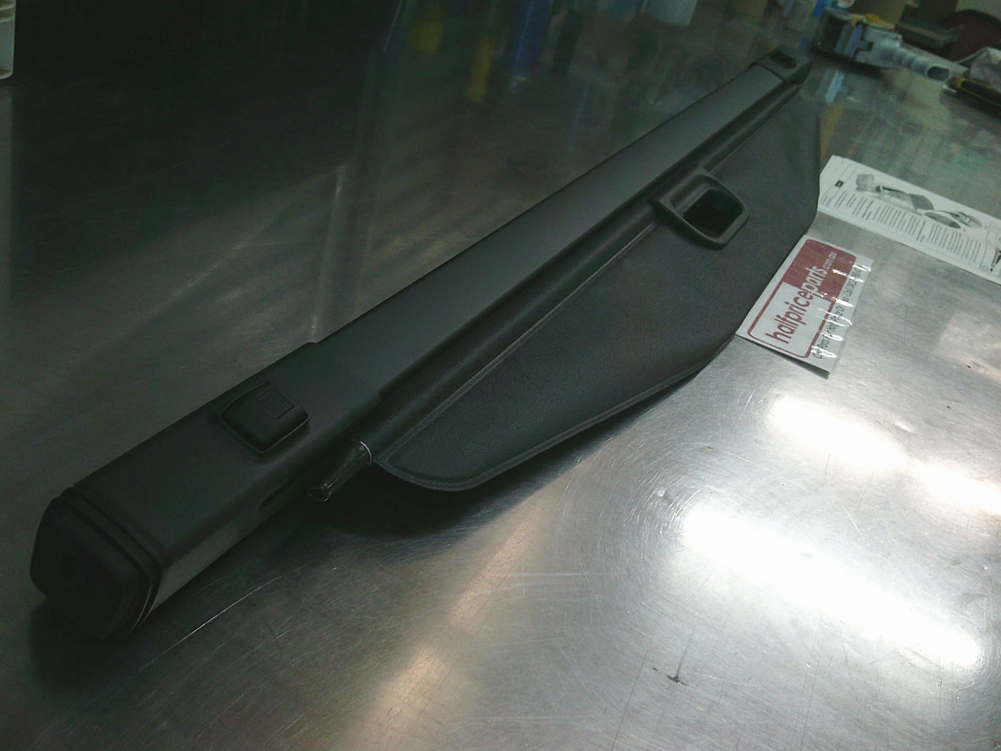 Holden Equinox Genuine Jet Black Luggage Shade Assembly New Part