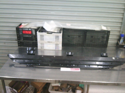 Holden CG Captiva 7 Genuine Right Hand Step Assy New Part